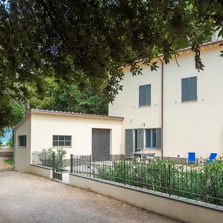 Apartman Waterfront Monte del Lago